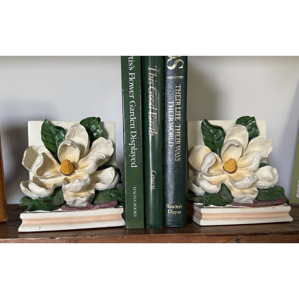 VTG CBK Ltd 1995 Magnolia Bookends Pair Resin Chalkware Southern Cottage Decor